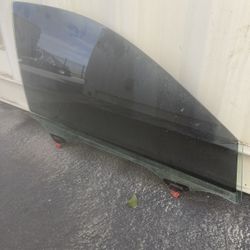 09 Toyota Camry Right Front Door Glass