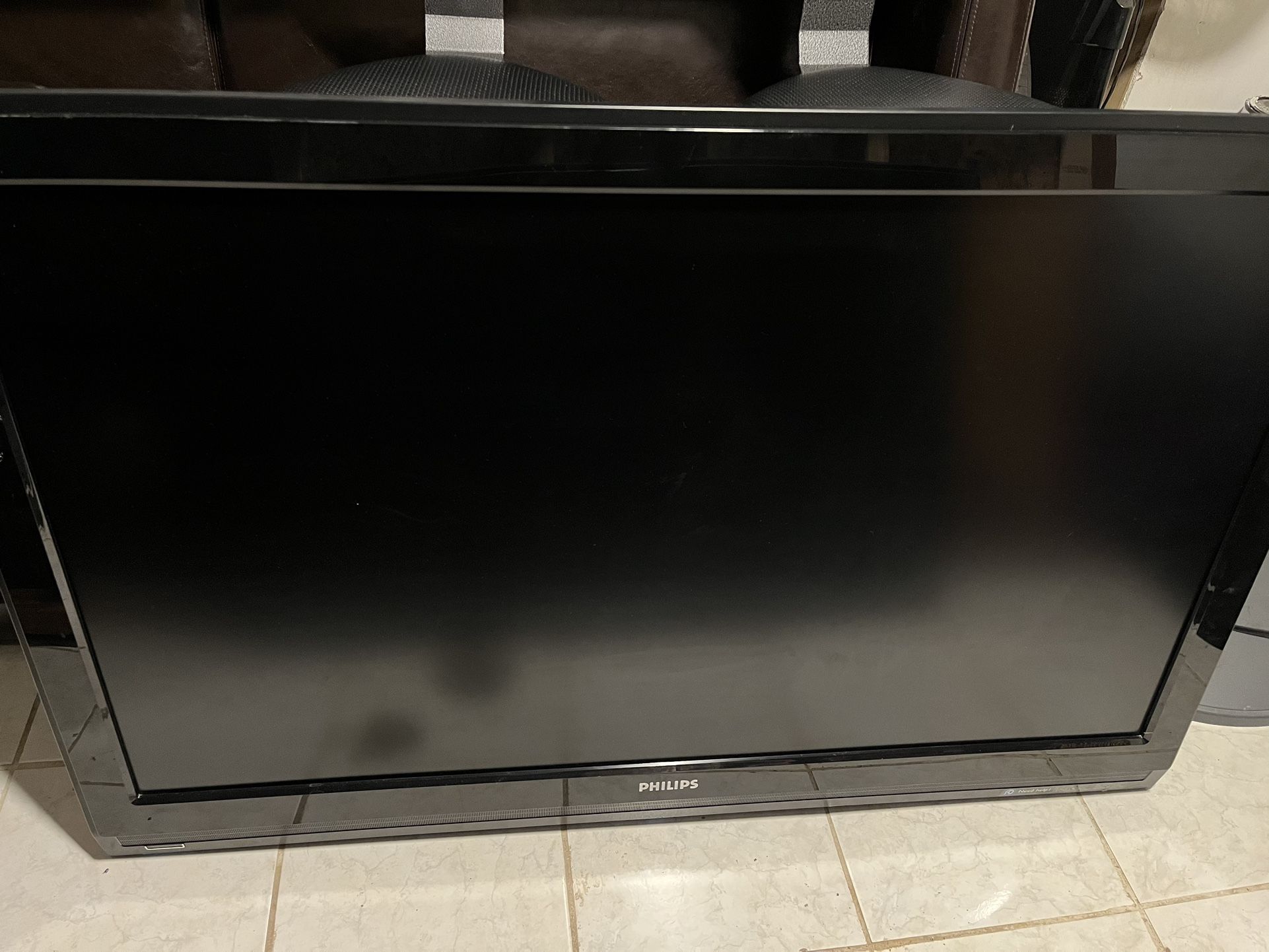 Philips Flatscreen TV  45”