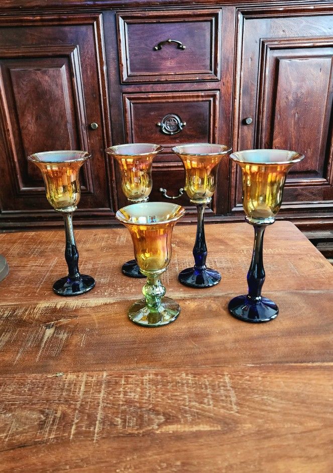 HANDBLOWN WINE GLASSES