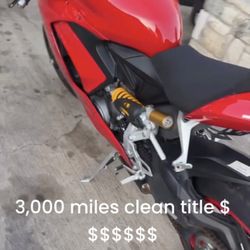 2023 Ducati Panigale V2 