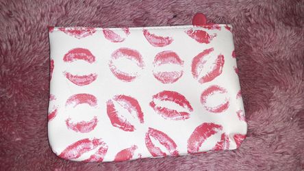 Ipsy makeup bag
