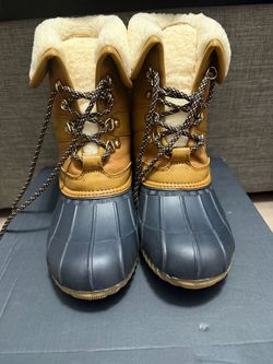*NEW* Tommy Hilfiger Boots size 8