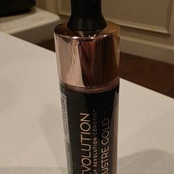 Revolution Lustre Gold Makeup