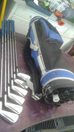 Northwestern set of golf clubs and bag 4 through 9
