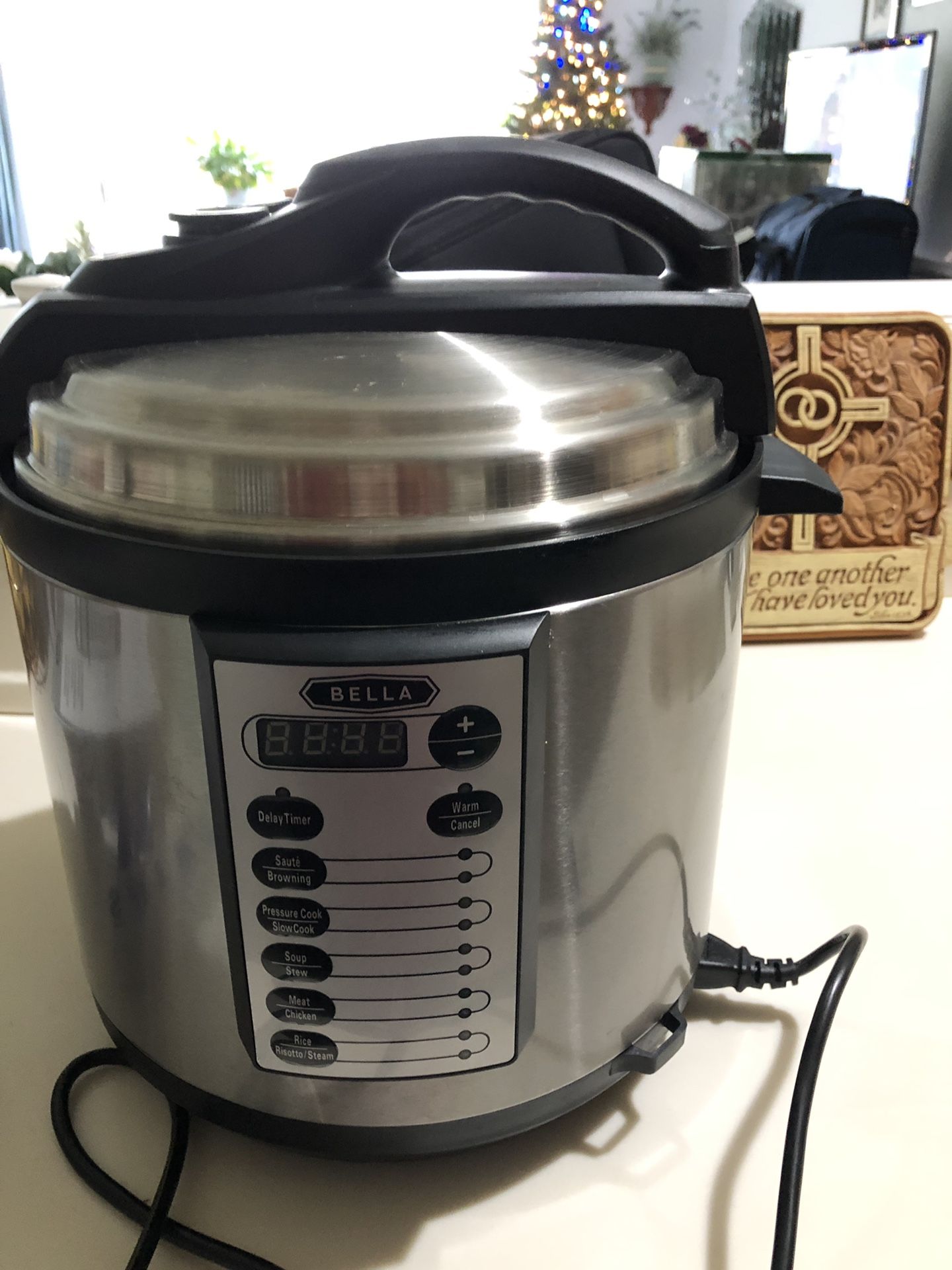 Bella 6 quart pressure cooker for Sale in Orlando, FL OfferUp