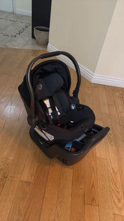 Uppa baby Aria car seat