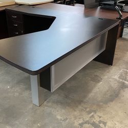 L shaped desk