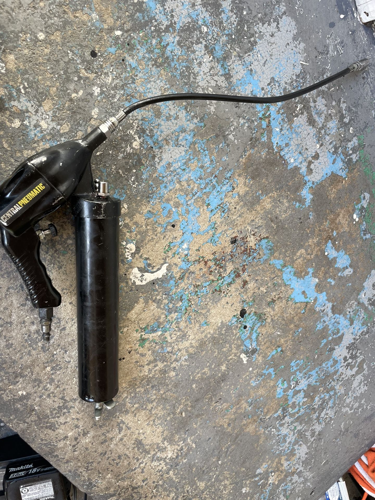 central pneumatic air operated grease gun