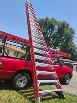 18 ft werner fiberglass step ladder new