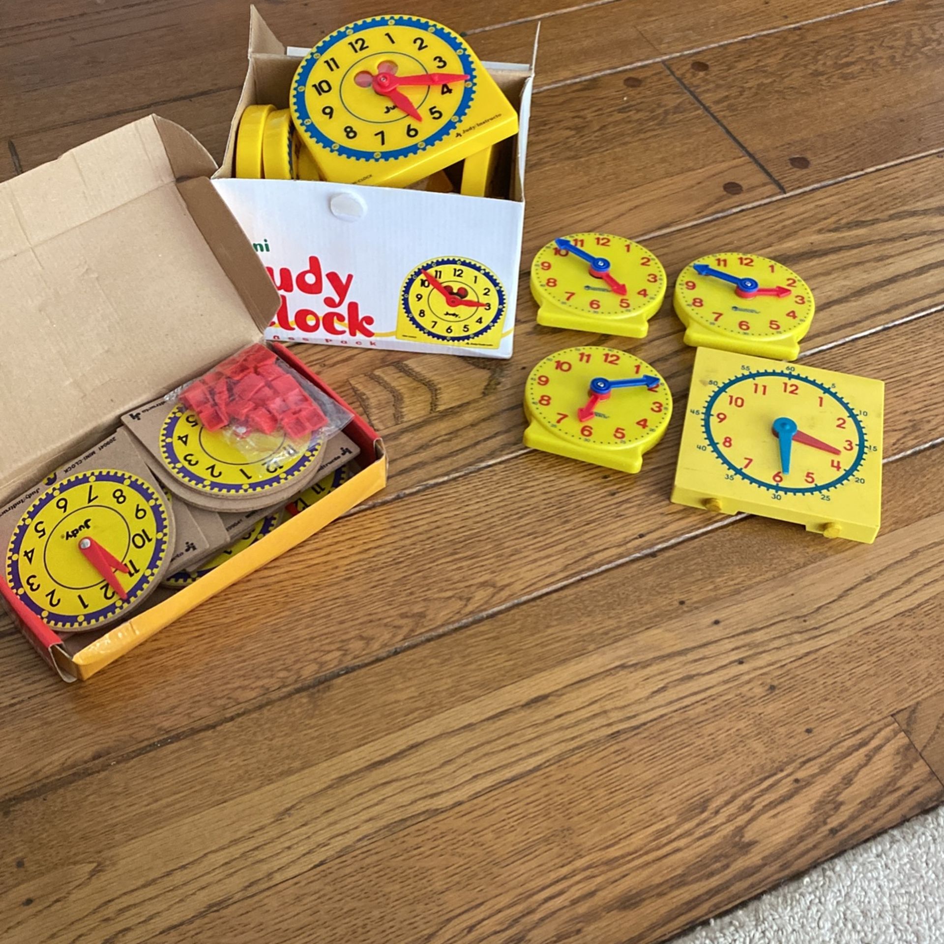 Mini Judy Clocks for Sale in Pico Rivera, CA OfferUp