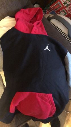 Boys Nike hoodie sizes small & mediumesch   & large 20.00