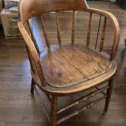 Antique Saloon Captain’s Chair