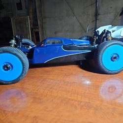 Tekno 1/8 EB48 Race BUGGY