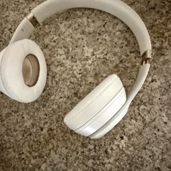 Beats Solo 4