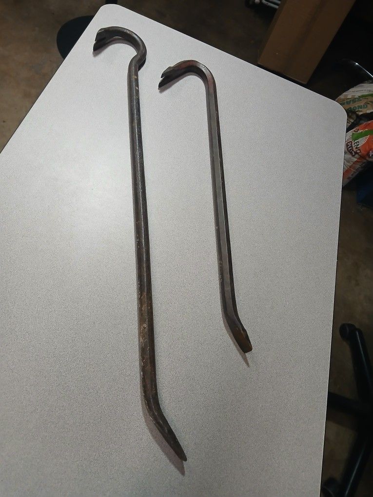 Heavy Duty Steel Wrecking Bars / Crowbars - Set of 2