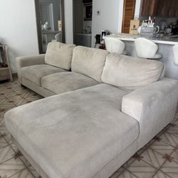 Sofa .. HIALEAH, FL