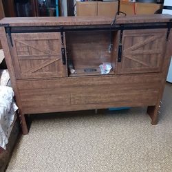 Farmhouse bed frame- full size