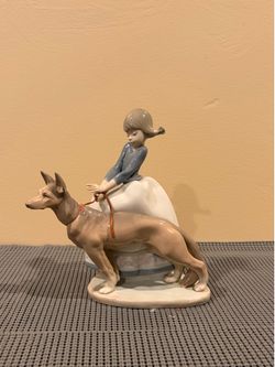 Lladró “Not So Fast” #1533 Girl with German Shepherd Dog Figurine