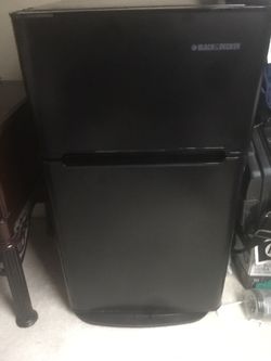 Mini fridge never used just like brand new