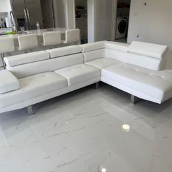 Brand New Sectional Couch / Sofa Seccional Nuevo a Estrenar 😁