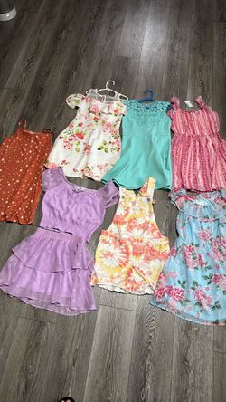 Girls clothes size 7,8 in new condition