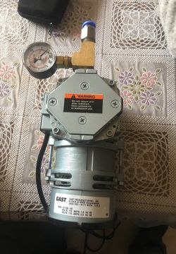 Gast vacuum / air compressor