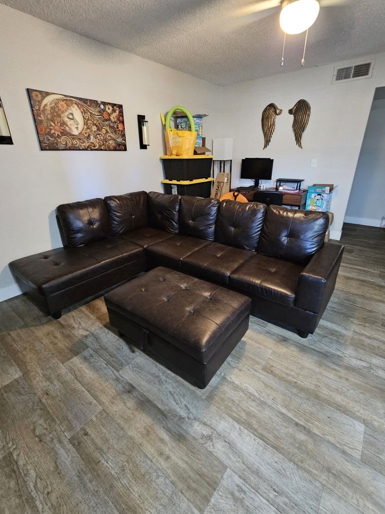 Sectional Sofa and Storage Ottoman