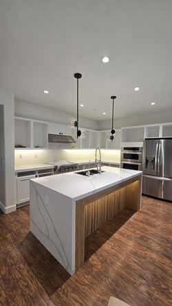 Countertop Installation & Slab Fabrication