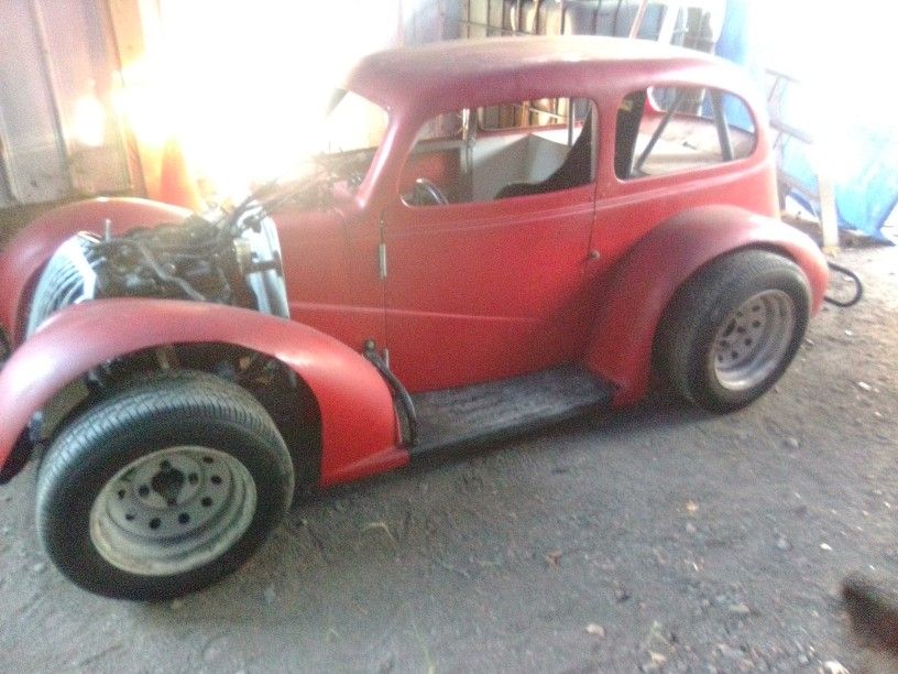 Legend Racecar 1937 Chevy Sedan
