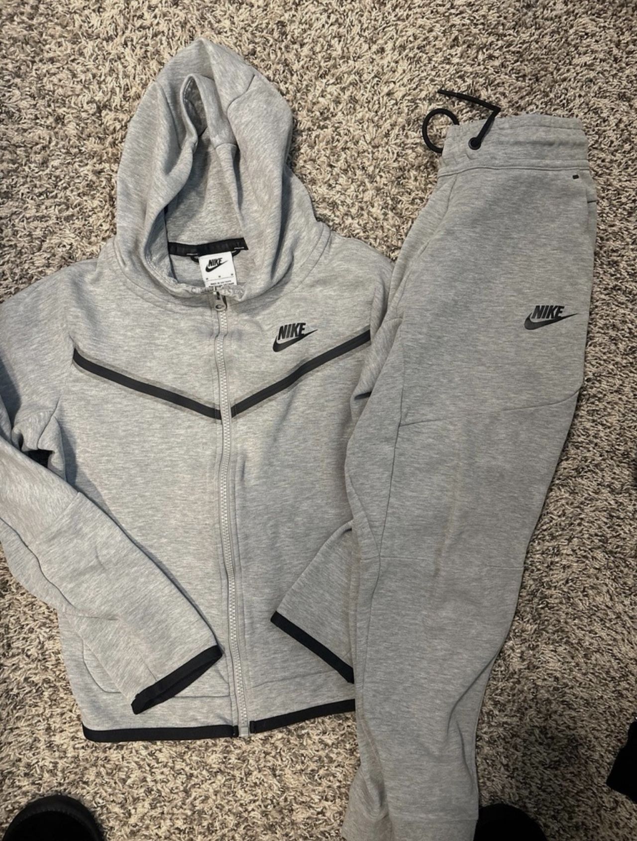 Grey Nike Tech Fleece/ Free Jordan 5s