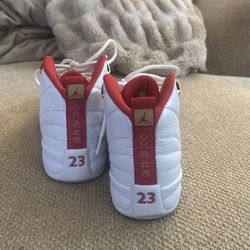 Air Jordan 12 Retro FIBA White Red Gold Women’s Size 6