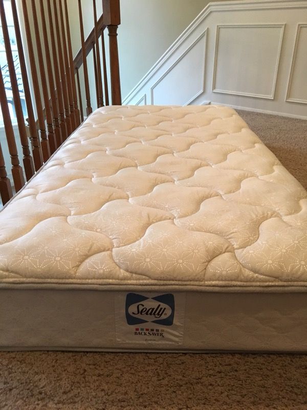 Twin mattress Sealy Backsaver Foxport