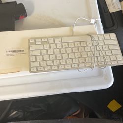Apple keyboard 