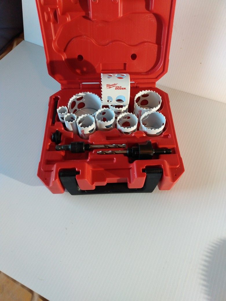 Milwaukee 15 Pc. Hole dozer set
