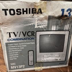 Toshiba TV/VCR combo 13” new