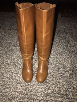 Gently used Charlotte Russe chestnut colored boots sz 6
