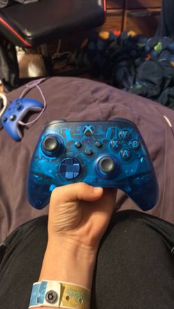 Xbox blue controller