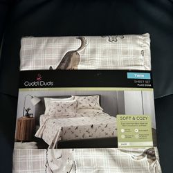 New Cuddl Duds Twin Sheet Set - Dog Pattern
