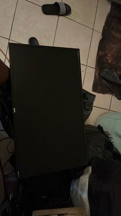 ONN roku small tv