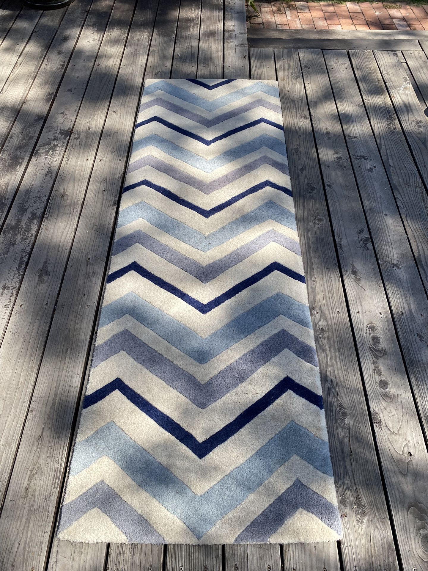 Blue & White Zig Zag Runner rug
