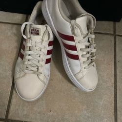 Adidas Men’s Tennis Shoes Size 10
