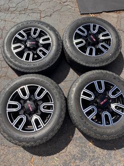 Set of 4 20” GMC AT4 Chevy 2500HD 3500HD Wheels & Tires