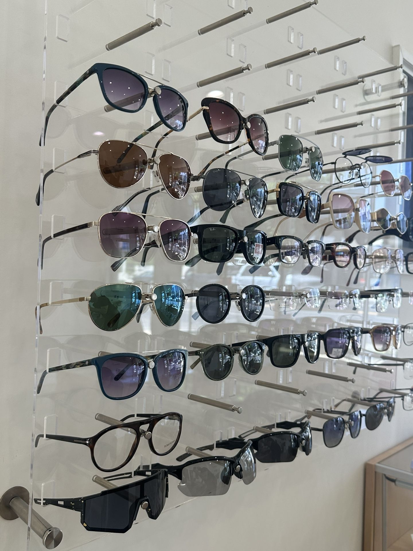 Glasses Display