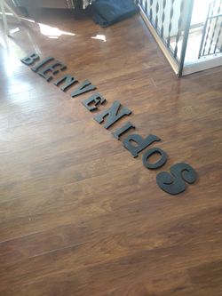 Wood 'Bienvenidos" Sign/letters