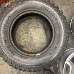  1 BFG Tire 255/75r17