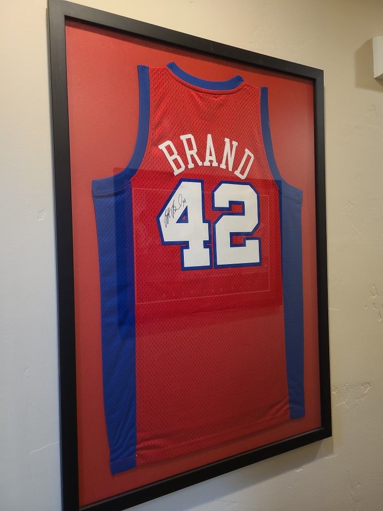 Autographed Elton Brand Jersey