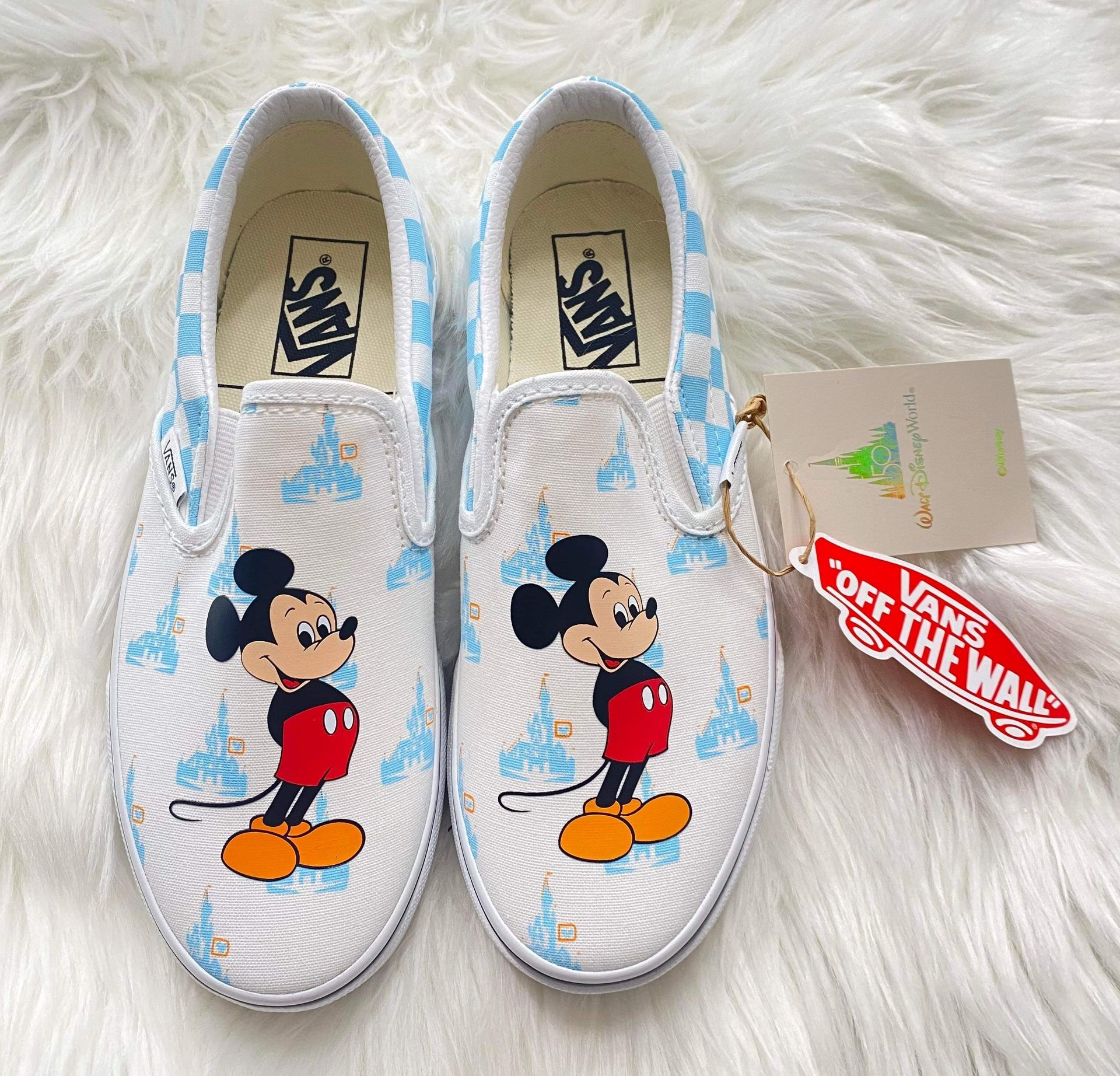 Disney World Vans 50th Anniversary Classic Slip On Mickey  display picture 1