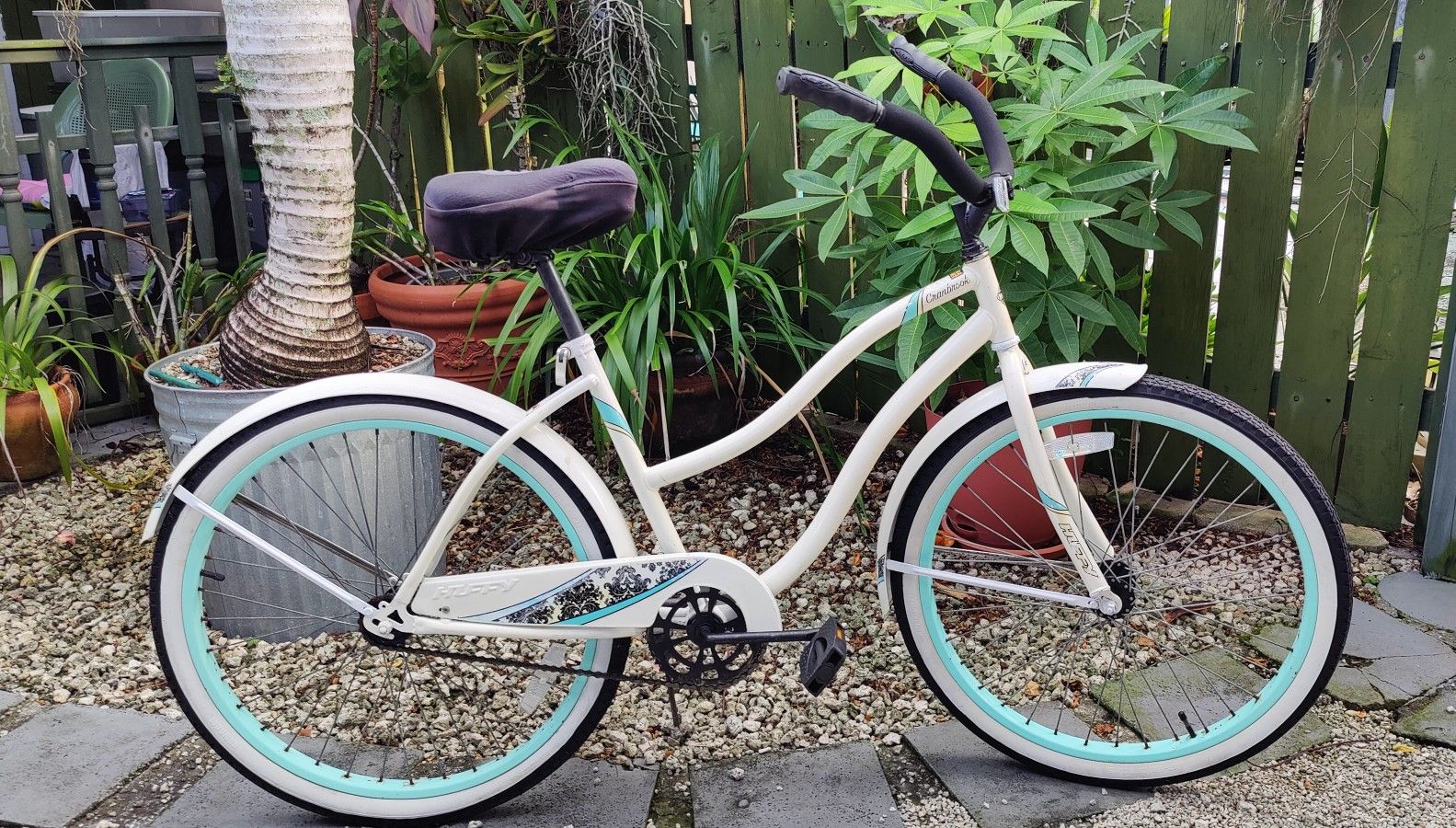 Huffy Cranbrook Cruiser Bicycle 26"