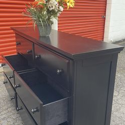 Modern Black Long Dresser With Big Drawers. Drawers Sliding Smoothly. Delivery Available 