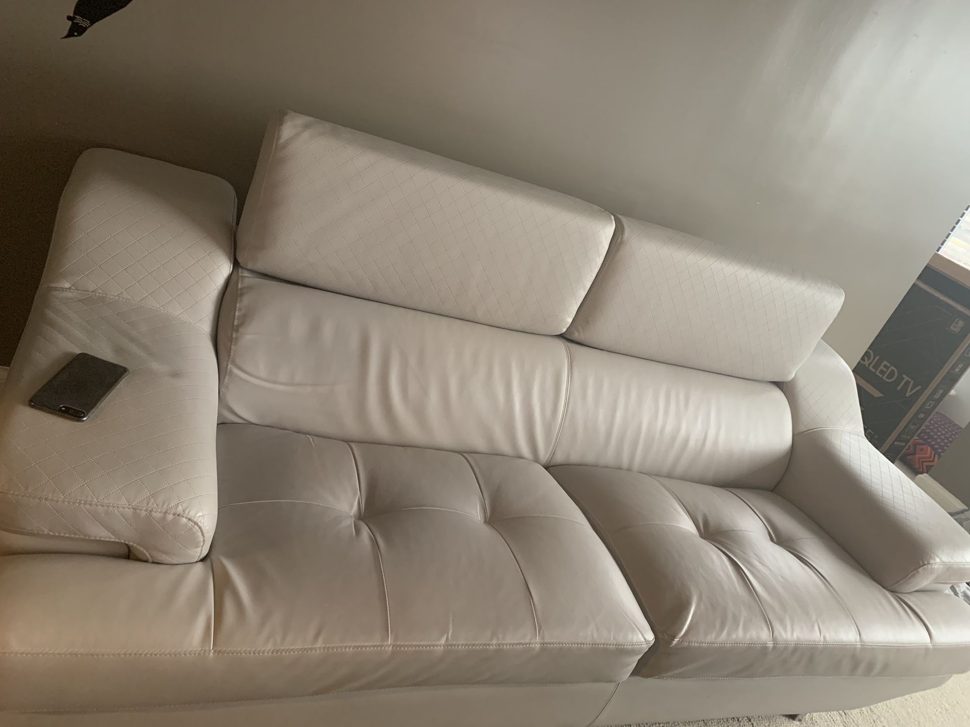 White leather New Sofas